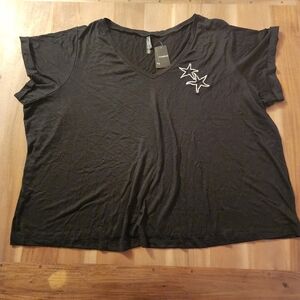 Torrid sleepwear size 5 black starry v-neck shirt nwt